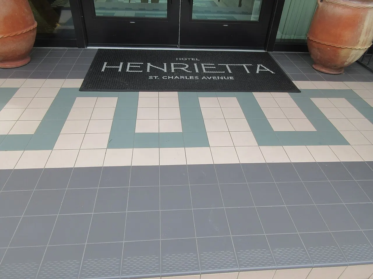 Hotel Henrietta, New Orleans: Hotel Henrietta, New Orleans, 2 - Portal